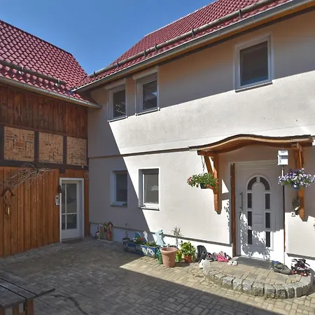 Family-friendly Stay, Cleaning Included Apartamento Timmenrode
